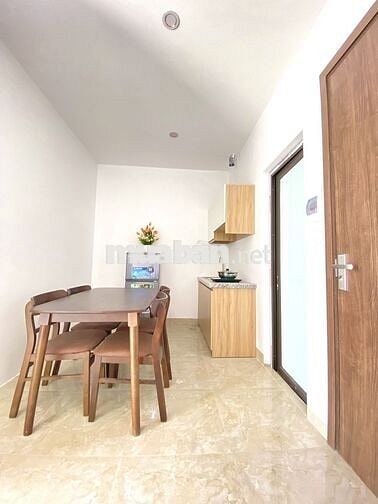LẠC LONG QUÂN GIÁ TỐT Ô TÔ ĐỖ CỬA ĐI BỘ RA HỒ TÂY