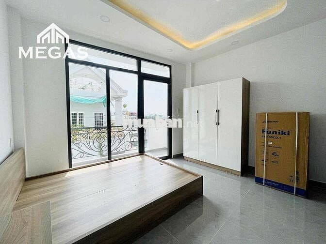 Ban Công Nhà Mới Tại Trung Tâm Bình Thạnh