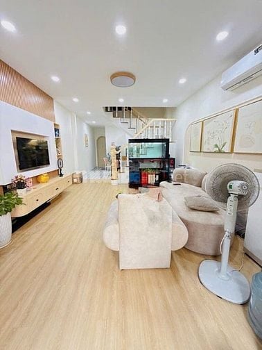 Nhà đẹp Ông Ích Khiêm Q11 gần bệnh viện, trường học, chợ - giá 1,57 Tỷ