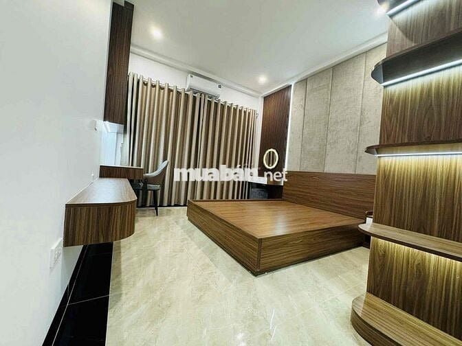 Bán Nhà Cổ Nhuế - 52M2 - Nhiều Phòng - Thang Máy - Ngõ Rộng