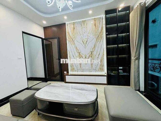 Bán Nhà Cổ Nhuế - 52M2 - Nhiều Phòng - Thang Máy - Ngõ Rộng