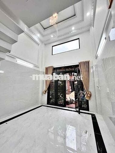 💥 Siêu phẩm 5 tầng Tỉnh Lộ 10- sát khu Tên Lửa💥 (4.4m x 12m) Hướng Tây