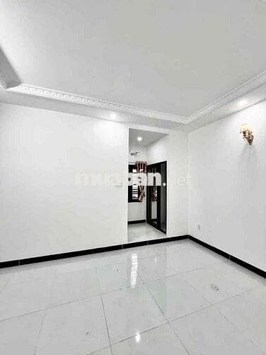 💥 Siêu phẩm 5 tầng Tỉnh Lộ 10- sát khu Tên Lửa💥 (4.4m x 12m) Hướng Tây