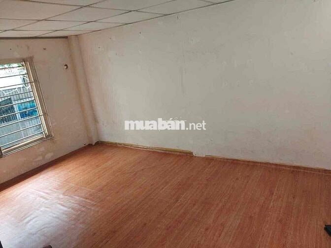 phòng trọ nhỏ có 1gác , 1toalet,1bếp ko ở chung chủ lối đi tiêng biệt