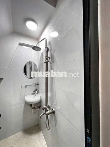 Cho thuê nhà mới xây, sau căn mặt tiền đường Quang Trung p10 gò vấp