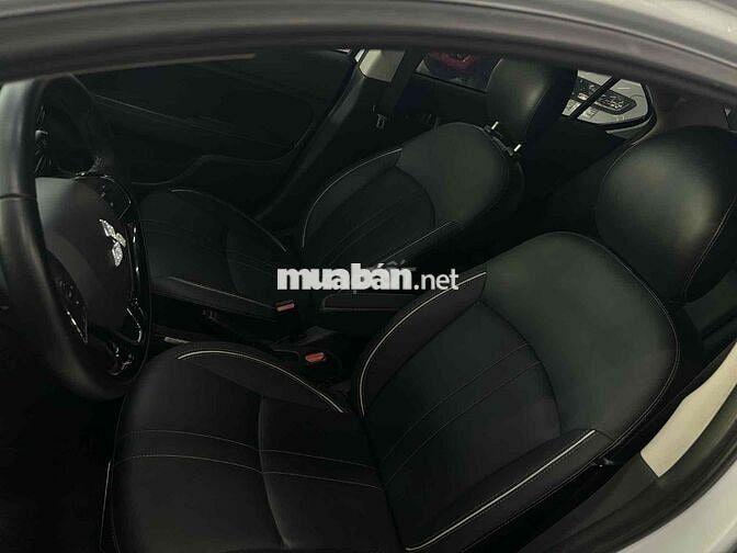 Mitsubishi Attrage 2021 1.2L CVT Premium - 65000km