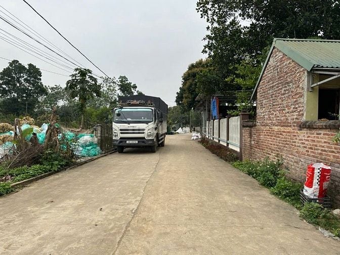 đất chính chủ người nhà bán,ac quan tâm ib zalo e 898330698