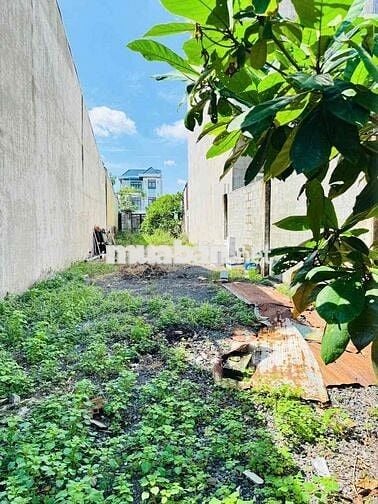 Bán 2 Lô Đất Mặt tiền kênh 1/ Sông sài gòn Quận 12