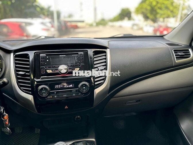 Mitsubishi Triton 2017 2 cầu