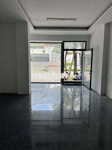 Cho thuê nhà mặt tiền đường Hoàng Văn Thụ diện tích 5x20