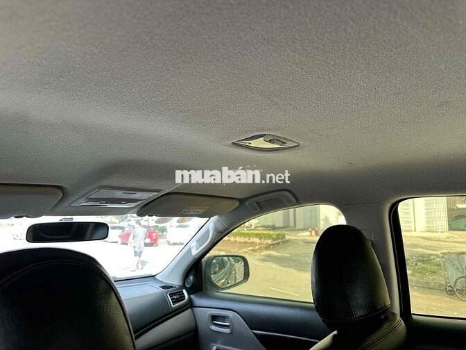 Mitsubishi Triton 2017 2 cầu
