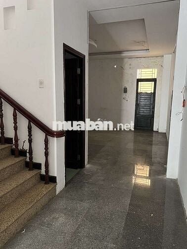 Cho thuê nhà mặt tiền đường Hoàng Văn Thụ diện tích 5x20