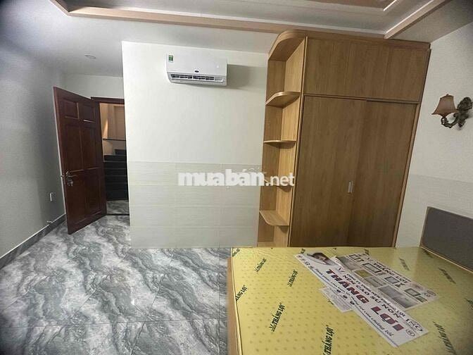 Nhà mới xây nội thất cao cấp ngay khu Phan Xích Long