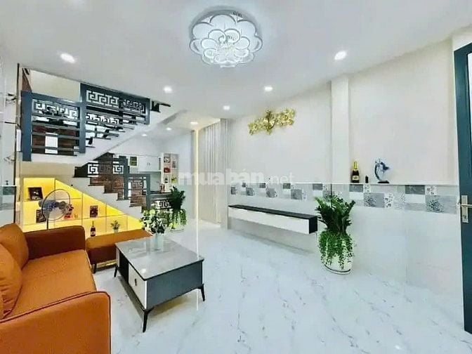 bán nhà ngộp thủ đức 44m2 3ty450Tl, hẻm oto6m có shr sang tên 