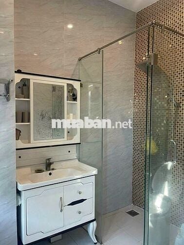 Cho thuê nhà 5 tầng 40/7/1A Nguyễn Hữu Thọ