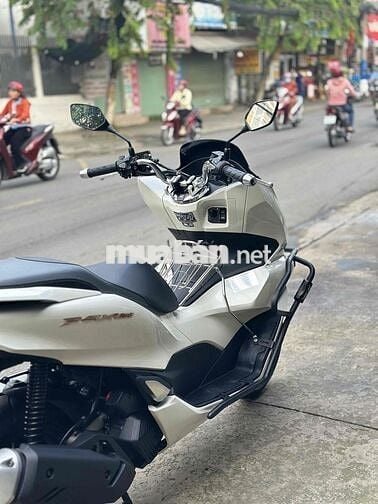 HONDA PCX160 ĐỜI 2024 . XE CHÍNH CHỦ CÒN MỚI 95%