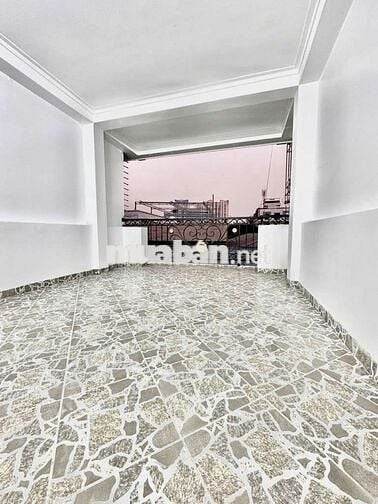 Nhà vip Trung tâm cầu giấy vừa ở vừa kinh doanh, ô tô vào nhà