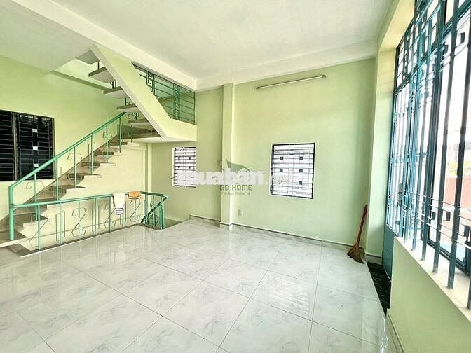 CHO THUÊ NHÀ KINH DOANH 3 TẦNG MẶT ĐƯỜNG GIÁ 12 TRIỆU/THÁNG