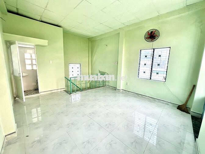 CHO THUÊ NHÀ KINH DOANH 3 TẦNG MẶT ĐƯỜNG GIÁ 12 TRIỆU/THÁNG