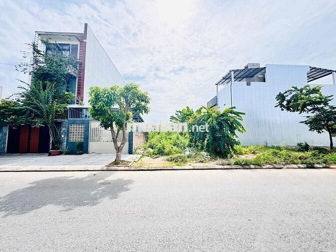 Bán đất đường Trung Hoà 1, Hoà Quý ven sông 4tỷ250 sạch đẹp