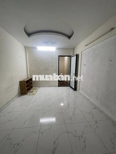 BÁN NHÀ - 30M² - 5 TẦNG - GIÁ CHỈ 7.6 TỶ - TRUNG TÂM CẦU GIẤY