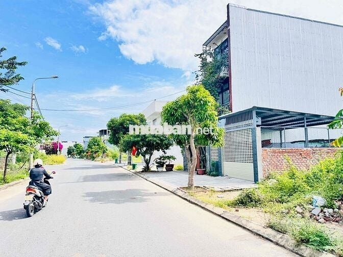 Bán đất đường Trung Hoà 1, Hoà Quý ven sông 4tỷ250 sạch đẹp