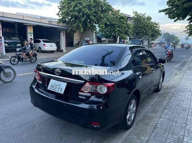 Toyota Corolla Altis 2011 2.0V - 11012 km