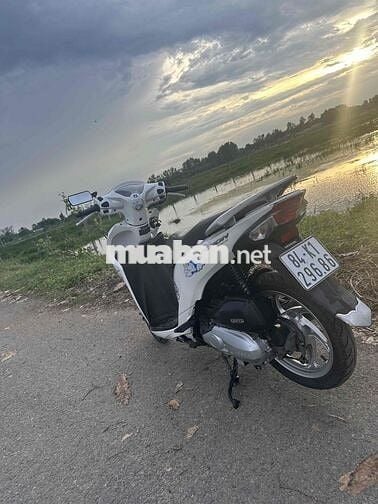 Vision 2018 xe nữ đi