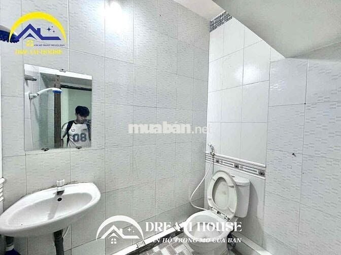 STUDIO MÁY LẠNH RỘNG RÃI ĐẦY ĐỦ TIỆN NGHI - AN NINH CAO MẶT TIỀN LỚN