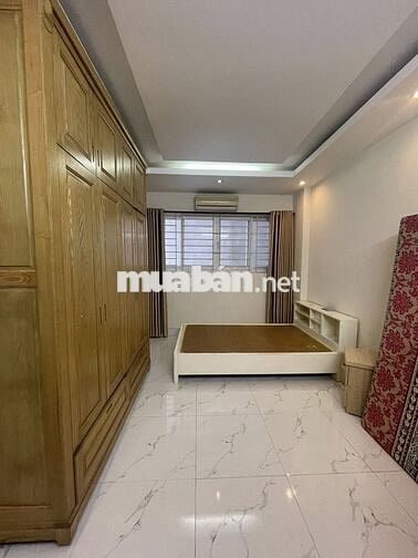 BÁN NHÀ - 30M² - 5 TẦNG - GIÁ CHỈ 7.6 TỶ - TRUNG TÂM CẦU GIẤY