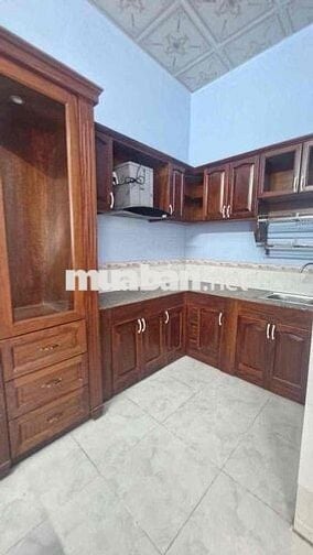 cho thuê dt 4x18 -2p kín 1wc dien nuoc sạch hẽm 5m ấp 4vlb gần ngã5 vl