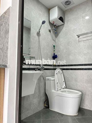 CHO THUÊ CCMN PHỐ TÂY SƠN. BAN CÔNG . GÁC XÉP . GIÁ 6TR5