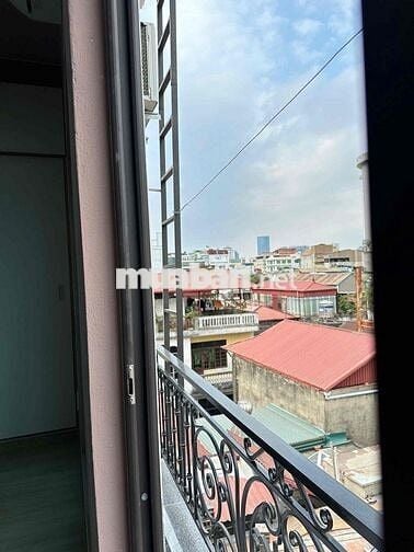 CHO THUÊ CCMN PHỐ TÂY SƠN. BAN CÔNG . GÁC XÉP . GIÁ 6TR5