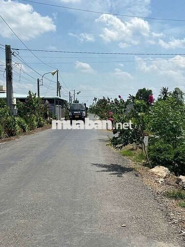 5×35=171mv THỔ ,MẶT TIỀN NHỰA ,NGÃ TƯ LẠC TẤN ,TÂN TRỤ