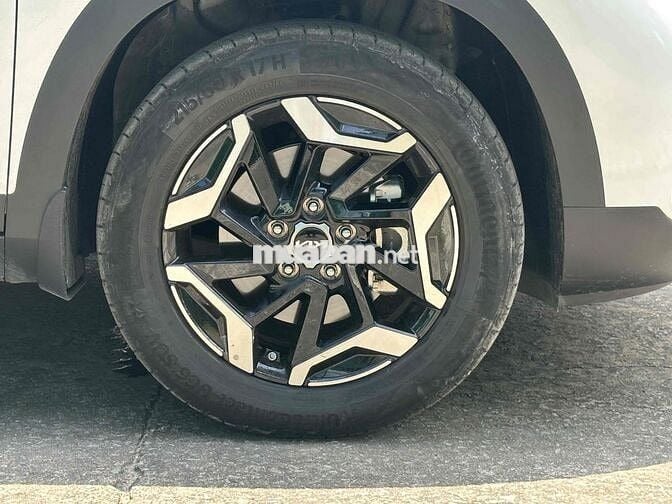 Kia Seltos 2024 1.5 Premium - 6.700km 1 chủ từ mơi