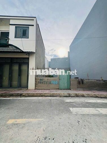 Đất 146// Chiến Lược P.BTĐ 4x18 nở hậu 6m= 97 m2 4tỷ 400 triệu