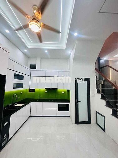 NHỈNH 10 TỎI SỞ HỮU NGAY NHÀ VĨNH PHÚC BA ĐÌNH 45M2 x 5TẦNG MỚI ĐẸP.