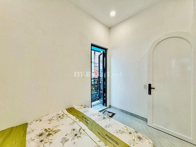 Bán nhà 2 tầng-3 PN Full nội thất- căn góc- cạnh Phan Xích Long.