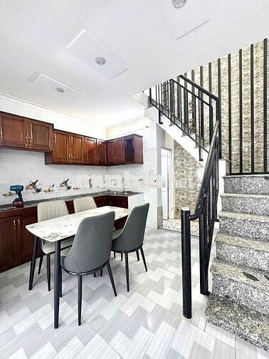 CHO THUÊ NHÀ TRỆT LẦU MỚI HẺM 311 NGUYỄN VĂN CỪ - 2 PN GIÁ RẺ