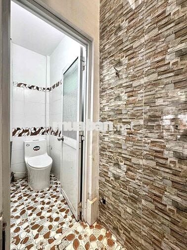 CHO THUÊ NHÀ TRỆT LẦU MỚI HẺM 311 NGUYỄN VĂN CỪ - 2 PN GIÁ RẺ
