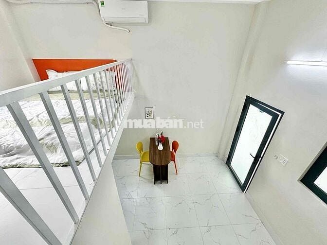 DUPLEX CỬA SỔ TRỜI - BAN CÔNG NGAY CẦU VƯỢT HOÀNG HOA THÁM