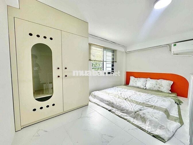 DUPLEX CỬA SỔ TRỜI - BAN CÔNG NGAY CẦU VƯỢT HOÀNG HOA THÁM
