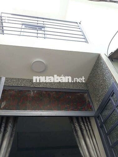Cho thuê nhà NC lâu dài ko tăng giá. 1 trệt 1 lầu 1pn 2 WC