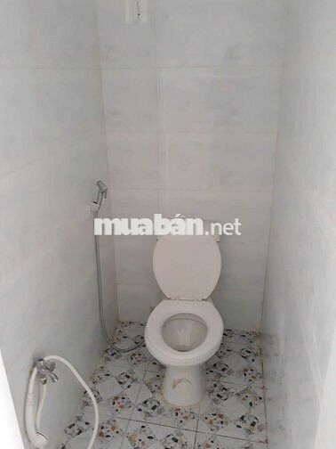 Cho thuê nhà NC lâu dài ko tăng giá. 1 trệt 1 lầu 1pn 2 WC