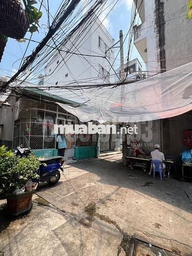 Nhà 2 tầng – 3 mặt thoáng ngay Trường Sa - 33m2 – Giá 3tỷ8