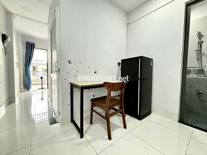 CHDV 40M2 - FULL NỘI THẤT GIÁP QUẬN 10 - GIÁ CHỈ 5 TRIỆU