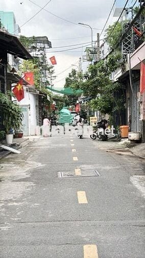 Nhà đẹp gần công viên trường học - Ngang lớn 4,3m xây full - nhỉnh 4tỷ