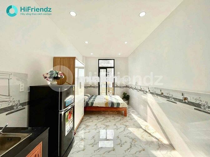 trống sẫn Studio bancol full nội thất nằm gần ĐH Van Lang , ĐH IUH