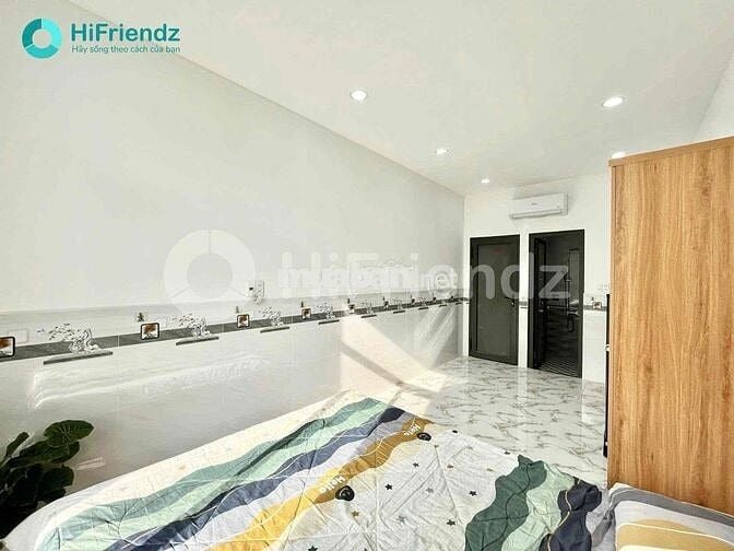 trống sẫn Studio bancol full nội thất nằm gần ĐH Van Lang , ĐH IUH