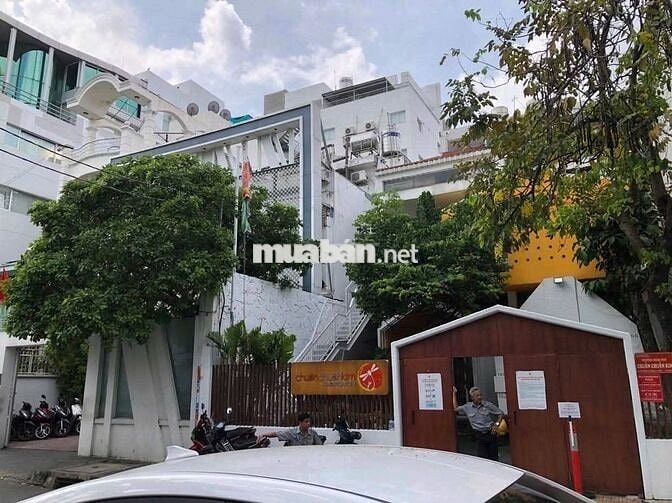 10x30m mặt tiền Trần Khánh Dư, Quận 1  Diện tích: 10 x 30m